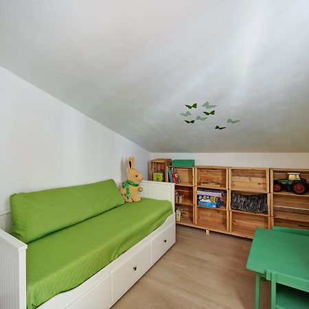 Mansarda Albero Verde Con Piscina Casanova Lerrone Exterior photo