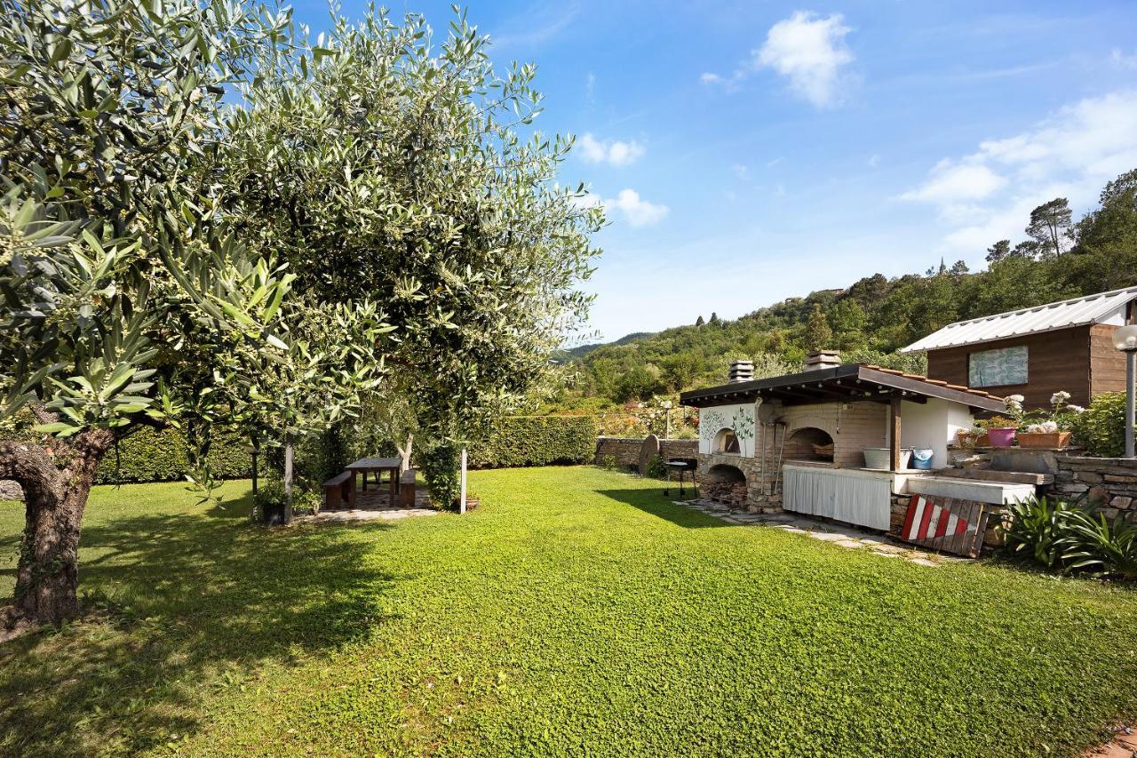 Mansarda Albero Verde Con Piscina Casanova Lerrone Exterior photo