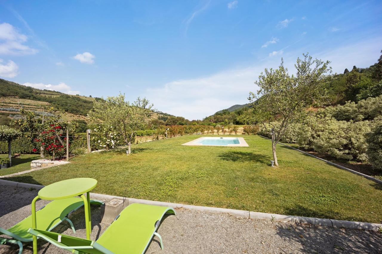 Mansarda Albero Verde Con Piscina Casanova Lerrone Exterior photo